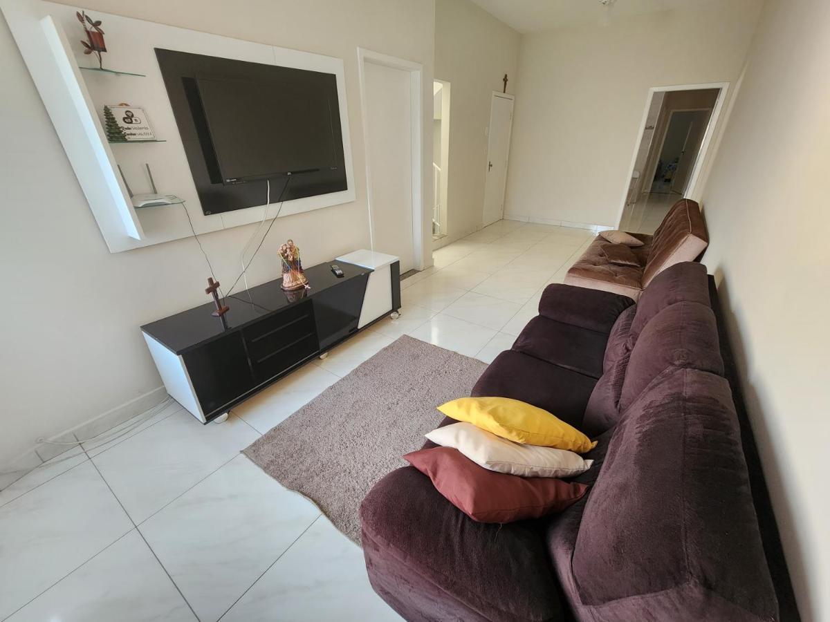 Holiday home Ampla Casa Em Aparecida
