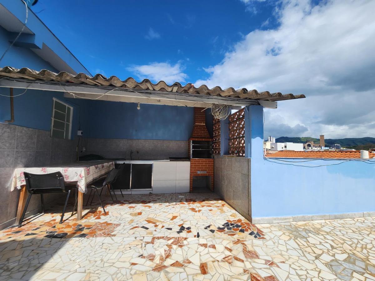 Ampla Casa Em Aparecida Holiday home *