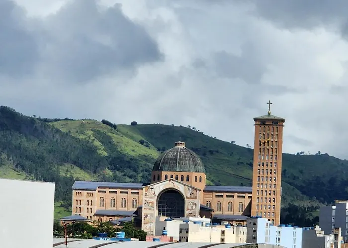 Ampla Casa Em Aparecida